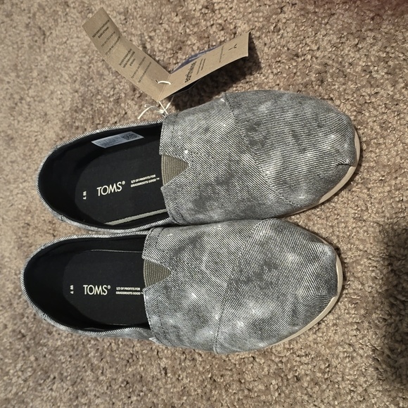 Toms Black Repreve Distressed Washed Canvas shoes - Picture 2 of 9